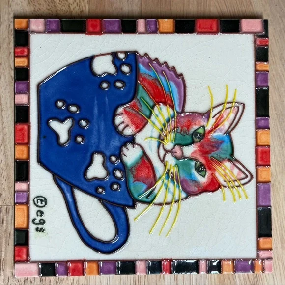 Claudia Sanchez Cat in Blue Coffee Cup Art Tile Mosaic Border Signed egs - Picture 2 of 2